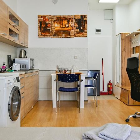 Cozy Apartment In Central Sofía Exterior foto